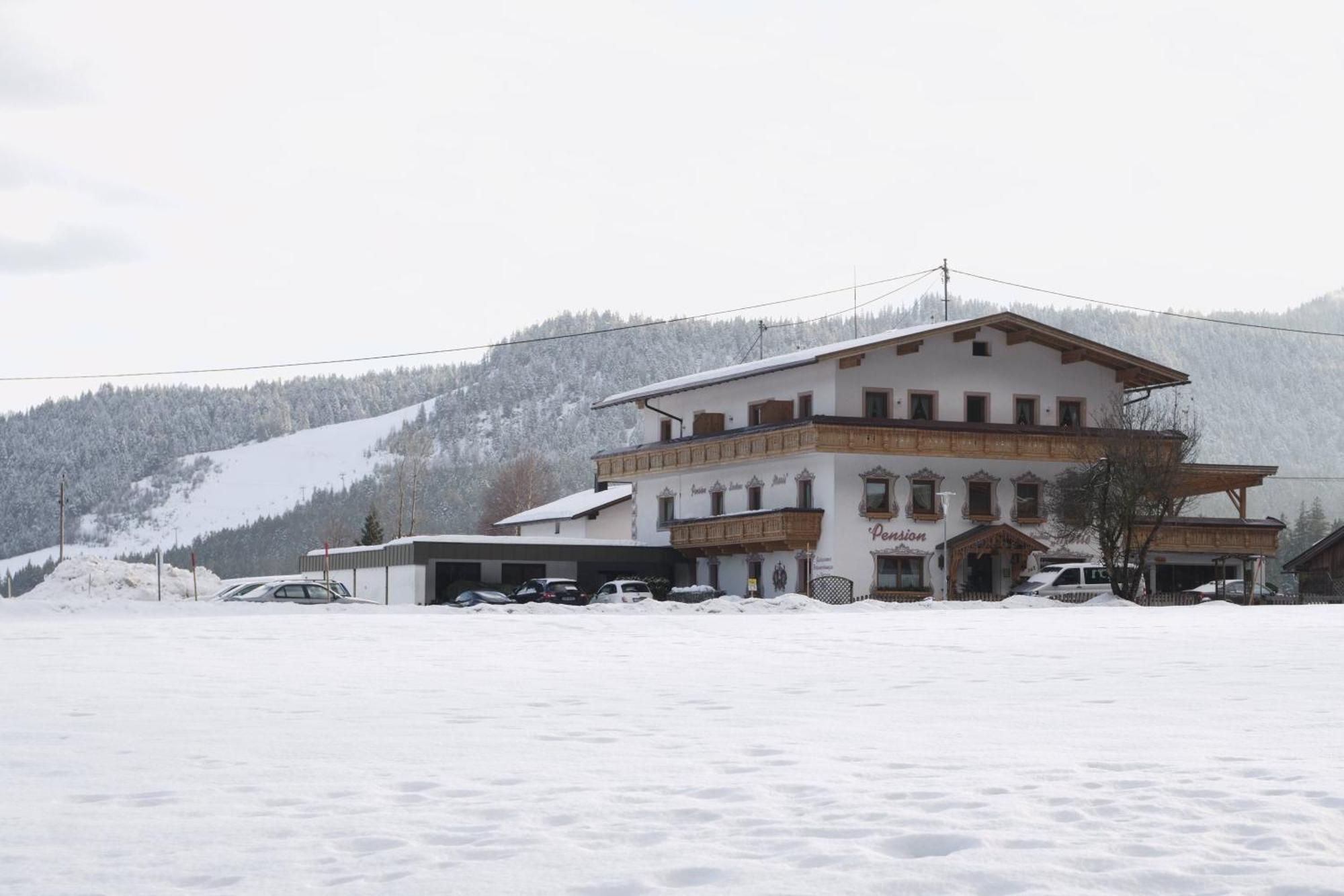Pension Und Apartments Landhaus Marie Leutasch Extérieur photo